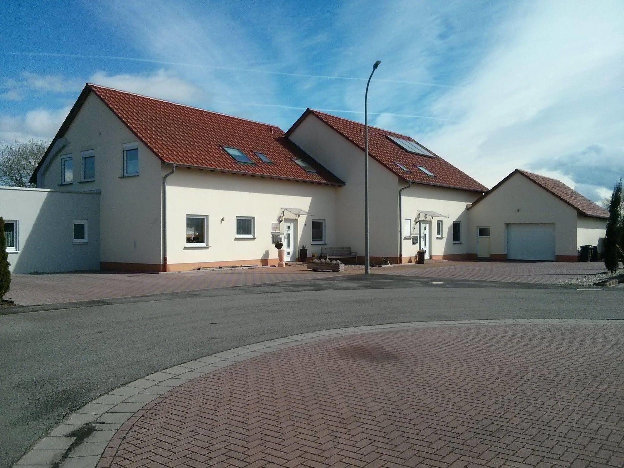 Bella * Harthausen (Rhineland-Palatinate)